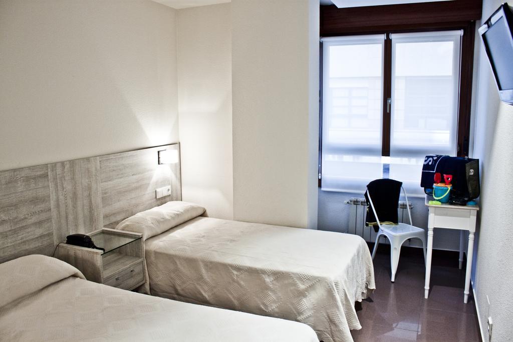 Hotel Playa Poniente Gijón Zewnętrze zdjęcie