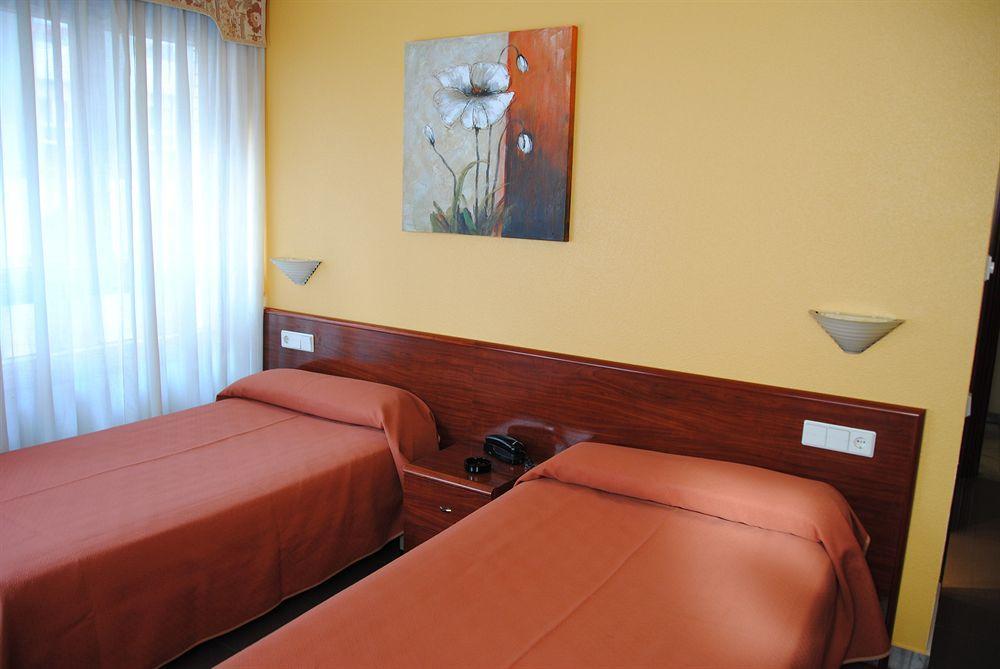 Hotel Playa Poniente Gijón Zewnętrze zdjęcie