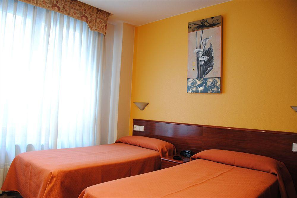 Hotel Playa Poniente Gijón Zewnętrze zdjęcie