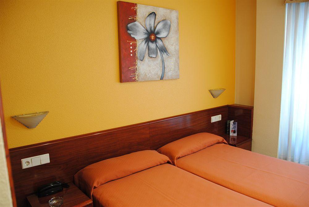 Hotel Playa Poniente Gijón Zewnętrze zdjęcie