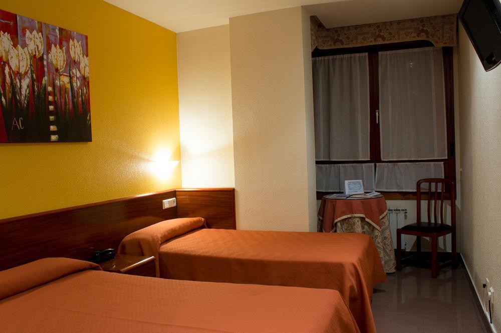 Hotel Playa Poniente Gijón Zewnętrze zdjęcie