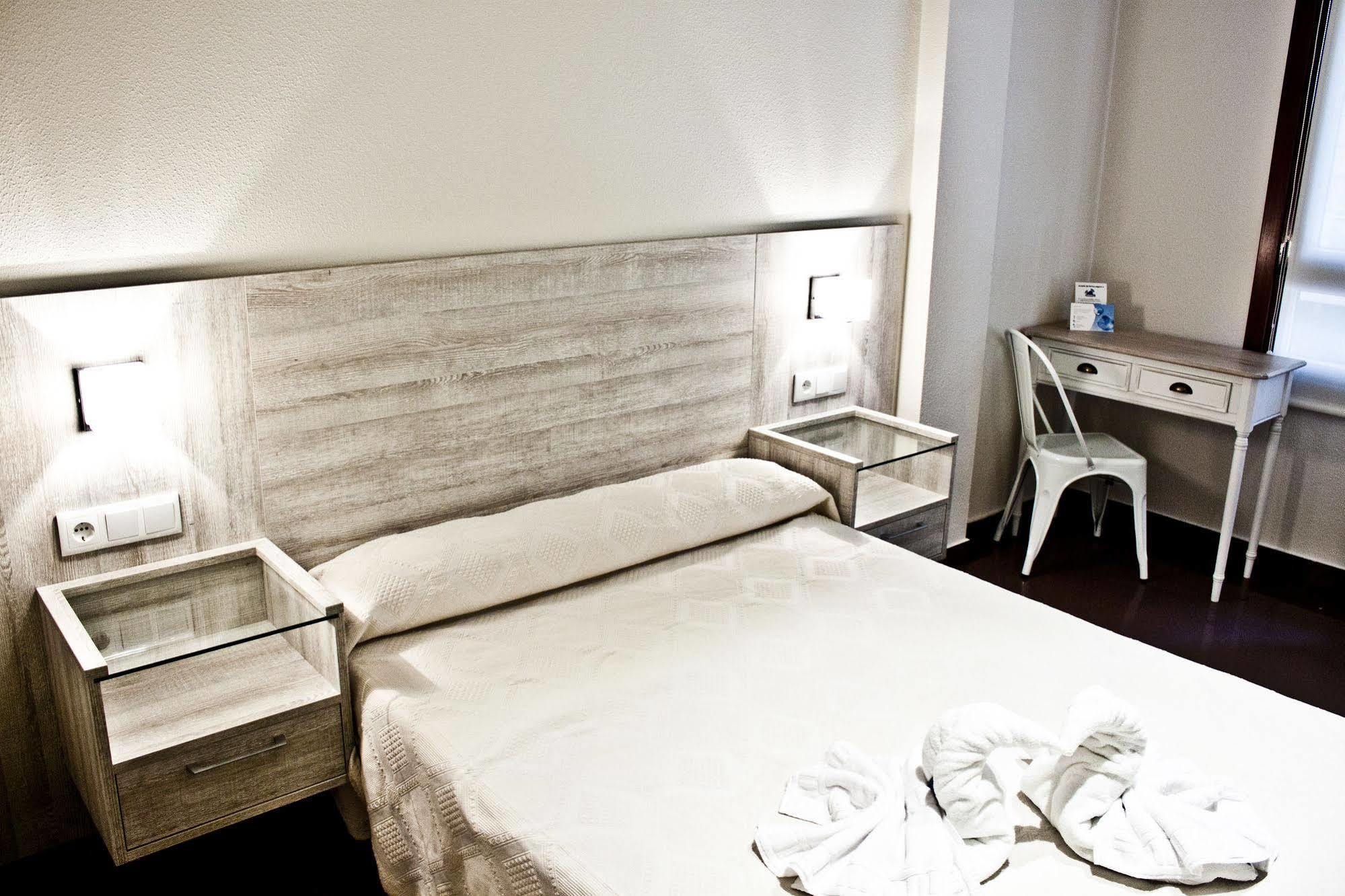 Hotel Playa Poniente Gijón Zewnętrze zdjęcie